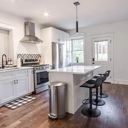 Ann Avenue Charming 3 Bedroom Retreat Near Downtown St Louis